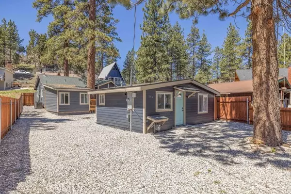 736 West Aeroplane Boulevard, Big Bear City, CA 92314