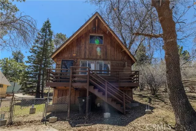 1090 West Alta Vista Avenue, Big Bear City, CA 92314