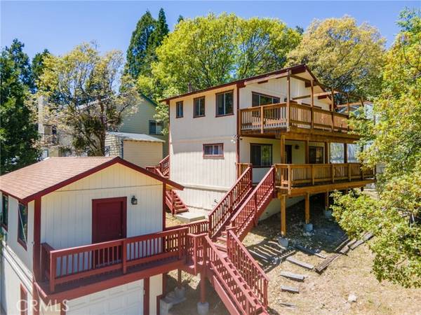 617 Arth Drive, Crestline, CA 92325