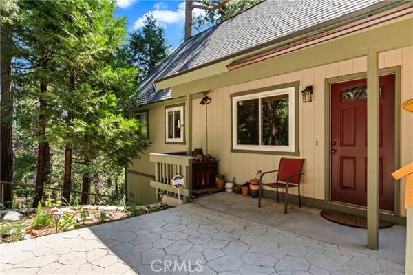 24078 Altdorf Drive, Crestline, CA 92325