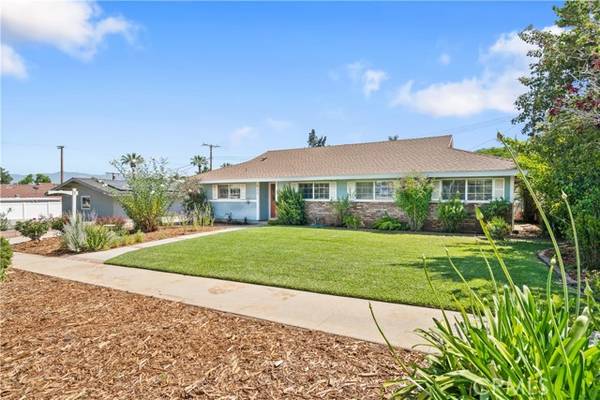 611 Nottingham Drive, Redlands, CA 92373