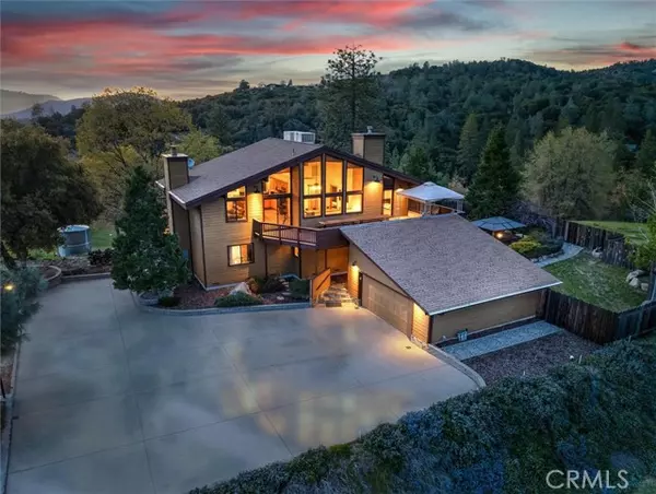 42569 Old Yosemite Road, Oakhurst, CA 93644