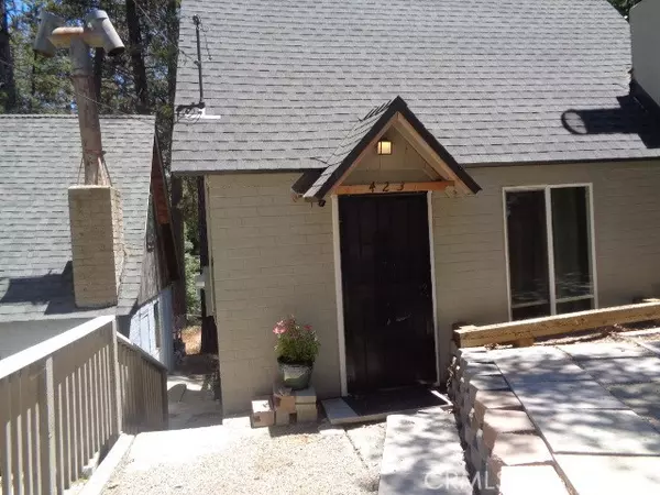 423 Forest Lane, Crestline, CA 92325