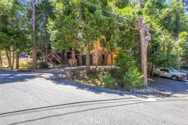 Crestline, CA 92325,24882 Felsen Drive