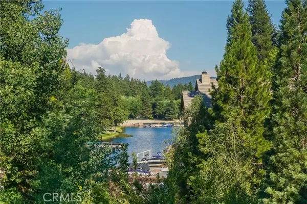 27539 Meadow Cove Court, Lake Arrowhead, CA 92352