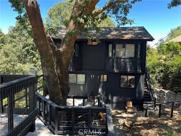 290 Davos Drive, Crestline, CA 92325