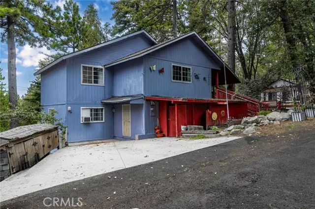 24950 Sunset Drive, Crestline, CA 92325