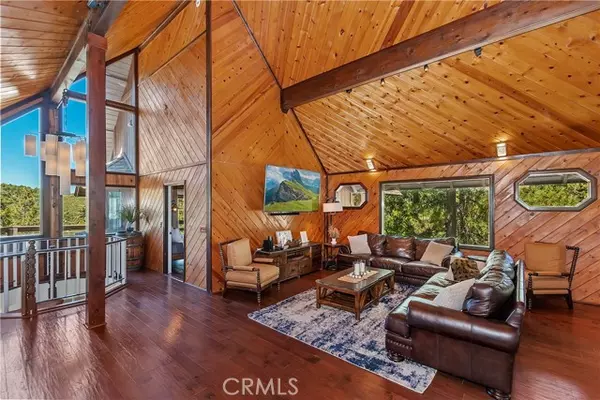 825 Grass Valley Road, Lake Arrowhead, CA 92352