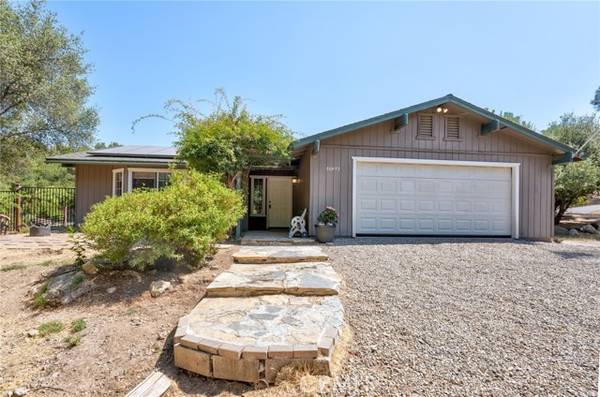 30972 Willow Pond Ln, Coarsegold, CA 93614