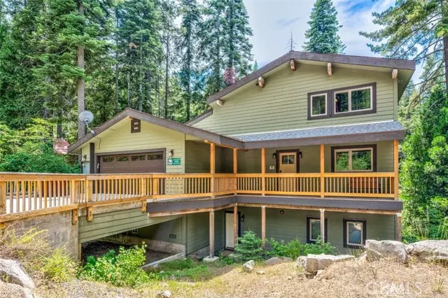 7191 Manzanita Lane, Yosemite, CA 95389