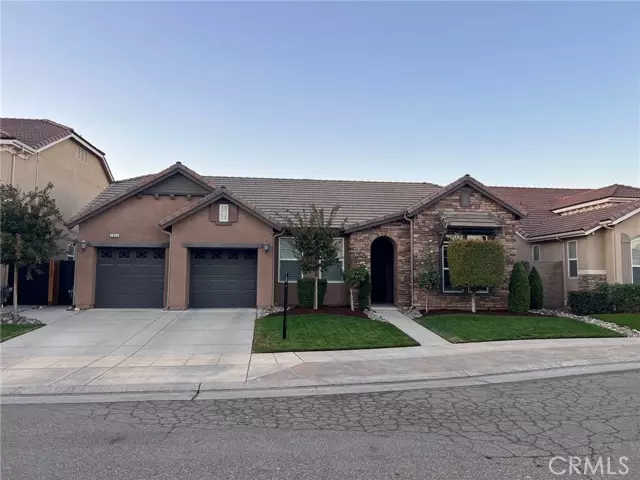 2363 East Pinehurst Avenue, Fresno, CA 93730