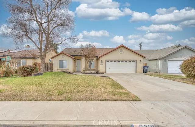 3319 South Martin Street, Visalia, CA 93277