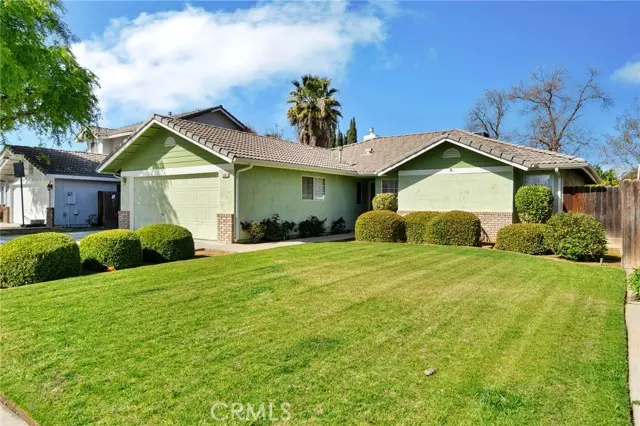 2083 Paul Avenue, Clovis, CA 93611