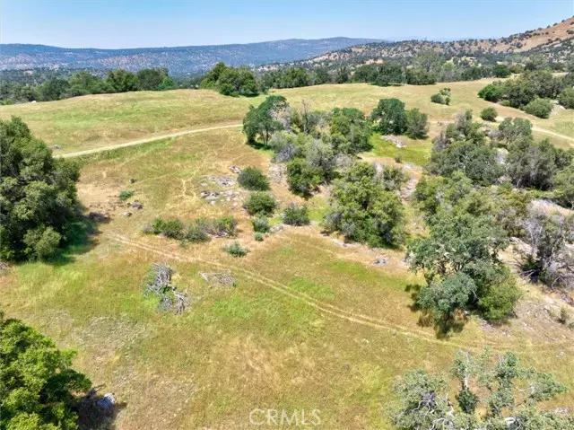 23 Oak Springs Lane, Coarsegold, CA 93614