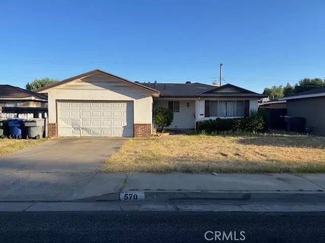 670 West Santa Ana Avenue, Clovis, CA 93612