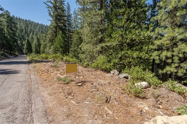 7477 Yosemite Park Way, Yosemite, CA 95389