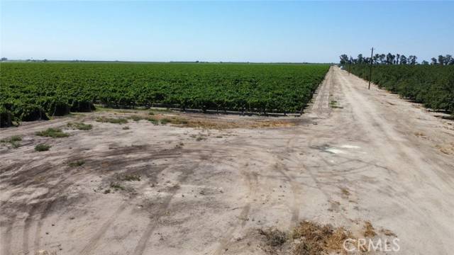 Kerman, CA 93630,1 South Plumas Avenue