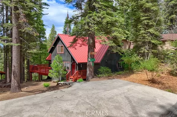 7413 Yosemite Park Way, Yosemite, CA 95389