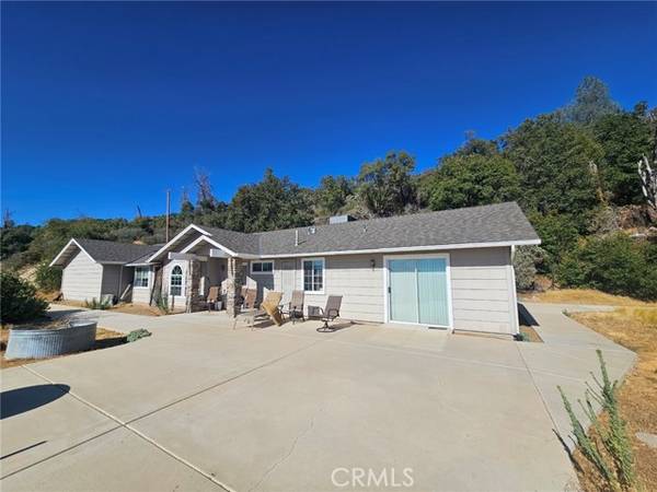 39263 Thornberry Mountain View Court, Oakhurst, CA 93644