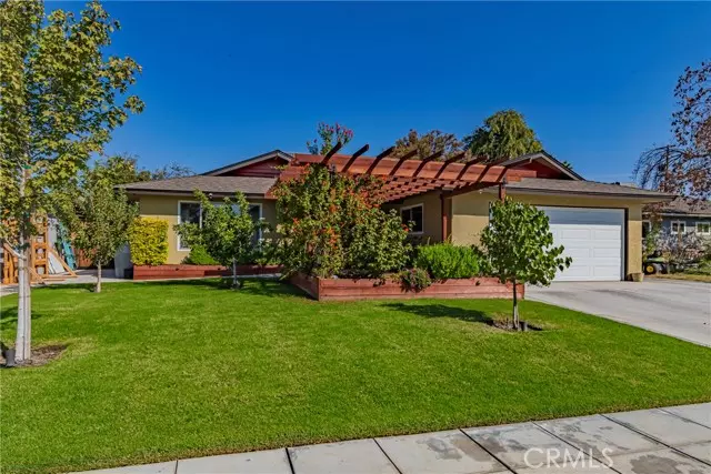 5763 East Tarpey Drive, Fresno, CA 93727