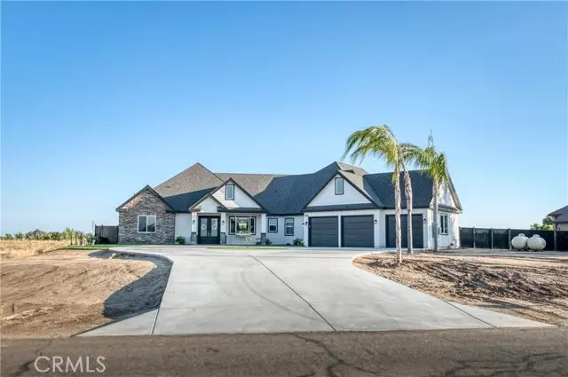 13241 East Falcon Meadow Lane, Clovis, CA 93619