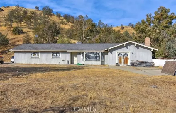 20499 Auberry Rd, Clovis, CA 93619