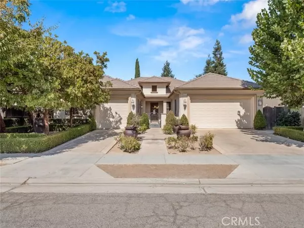 425 West Kelly Avenue, Clovis, CA 93611