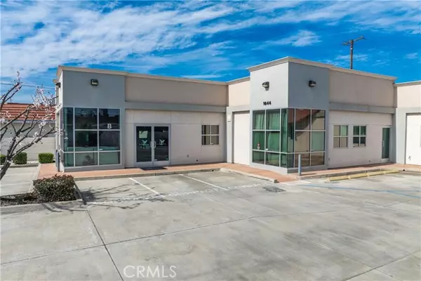 Visalia, CA 93277,1644 West Caldwell Avenue