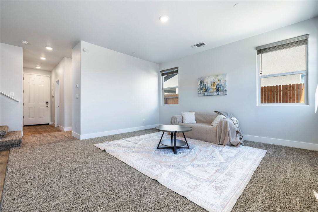 Madera, CA 93638,1276 Sauret Street