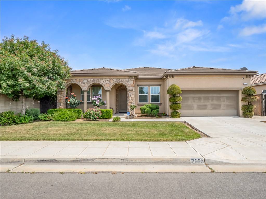 7993 North Justin Avenue, Fresno, CA 93720