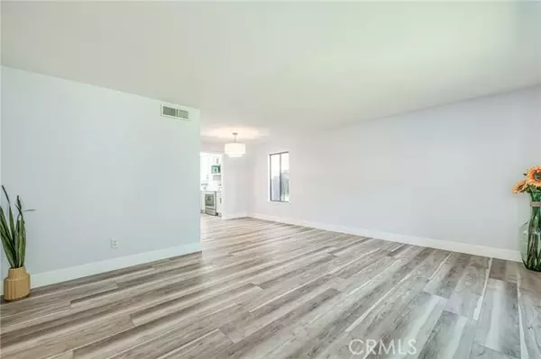 Fresno, CA 93720,2105 East El Paso Avenue