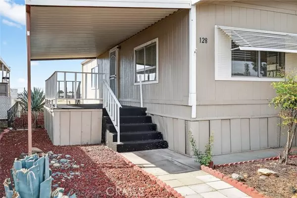 Clovis, CA 93612,1001 Sylmar