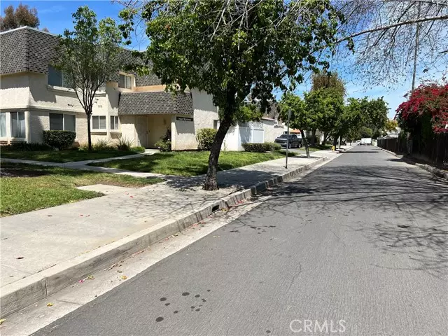 6551 Wystone Avenue, Reseda, CA 91335