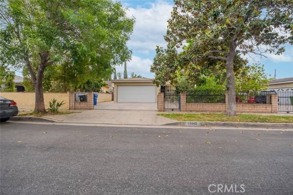 13542 Montague Street, Arleta, CA 91331