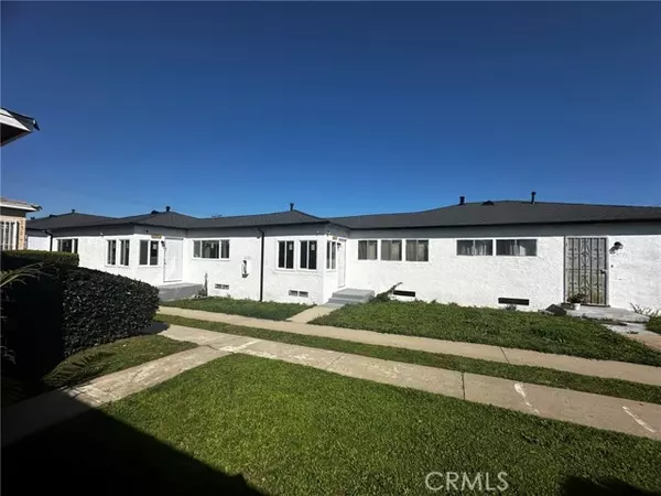 1525 West 105th Street, Los Angeles, CA 90047