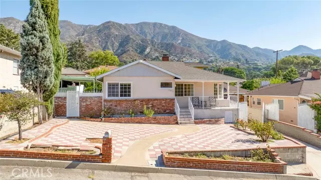 La Crescenta, CA 91214,3251 Brookhill Street