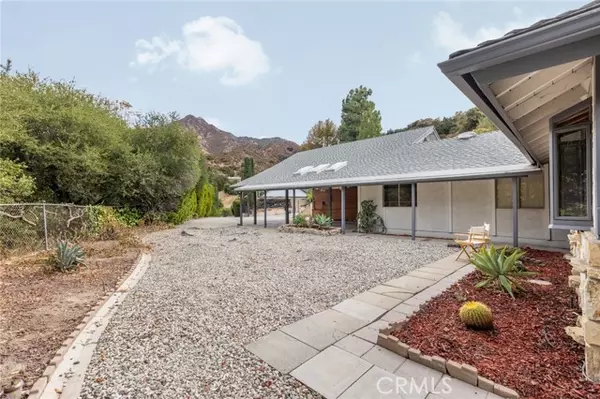 11419 Caern Avenue, Tujunga, CA 91042