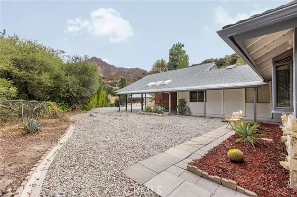 11419 Caern Avenue, Tujunga, CA 91042