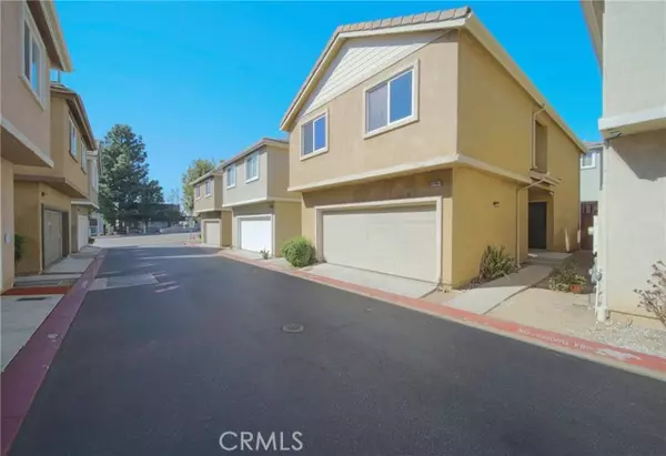 13467 Sunny Palms Lane, Sylmar, CA 91342