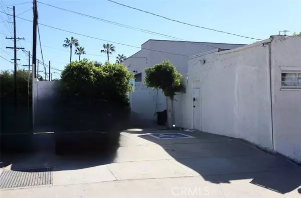 Glendale, CA 91202,5846 San Fernando Rd