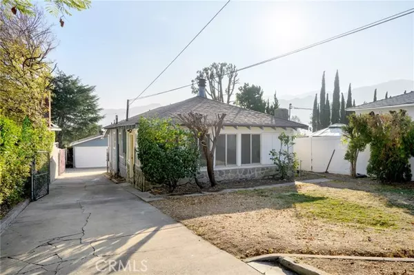 3220 Community Avenue, La Crescenta, CA 91214