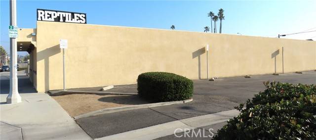 Riverside, CA 92506,3912 Merrill Avenue