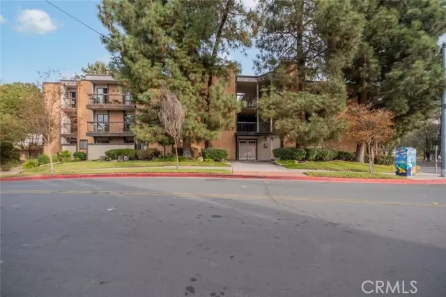 1745 Holly Drive, Glendale, CA 91206