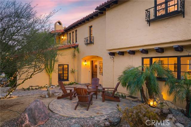 Glendale, CA 91207,516 East Stocker Street