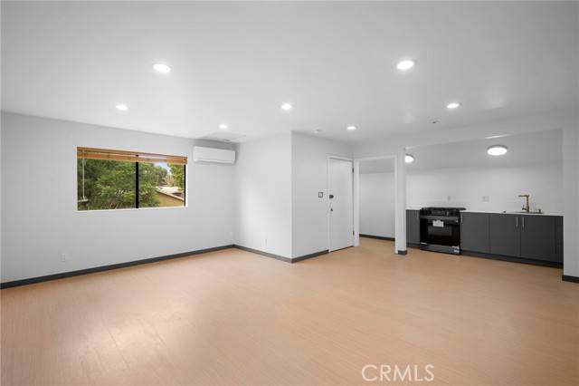 Sunland, CA 91040,10377 Mcbroom Street