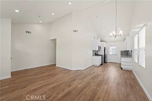 North Hollywood, CA 91606,6736 Kraft Avenue