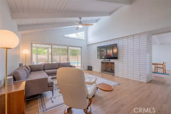 Woodland Hills, CA 91364,23100 Mulholland Drive