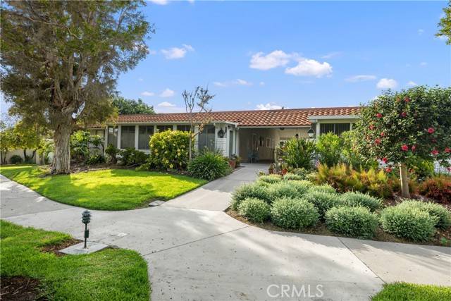 Laguna Woods, CA 92637,2070 Via Mariposa E