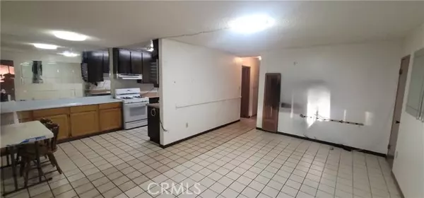 Panorama City, CA 91402,14805 Chase Street