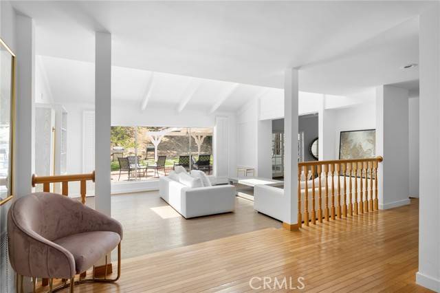 Tarzana, CA 91356,4035 Ellenita Avenue